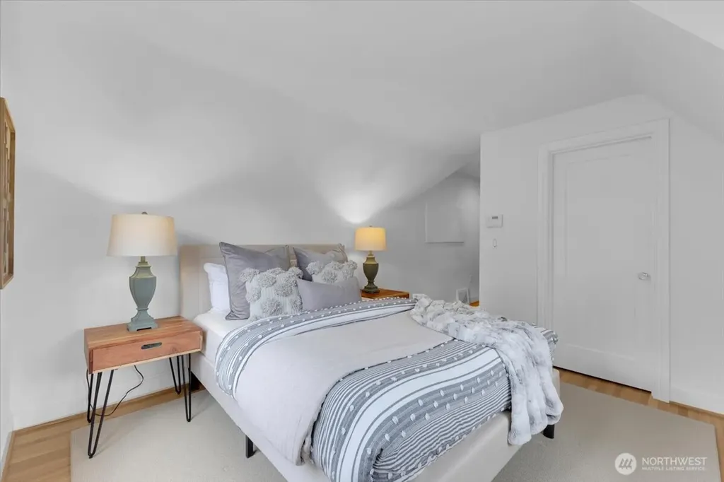 1955 21st Avenue E Seattle WA 98112