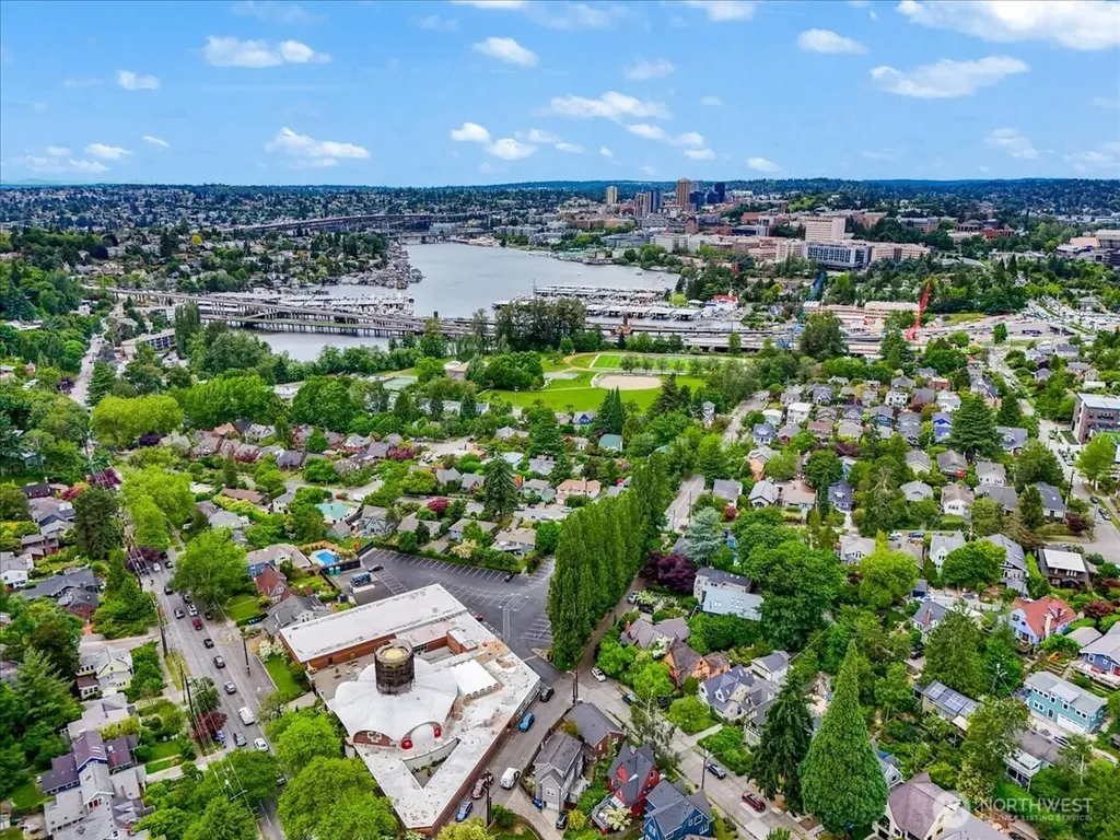 1955 21st Avenue E Seattle WA 98112