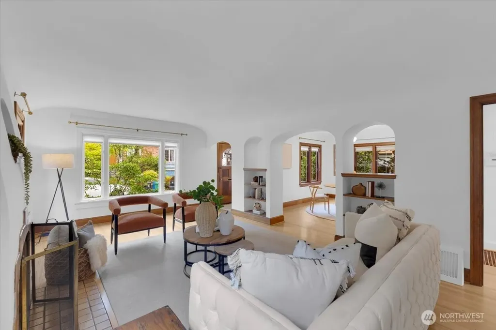 1955 21st Avenue E Seattle WA 98112