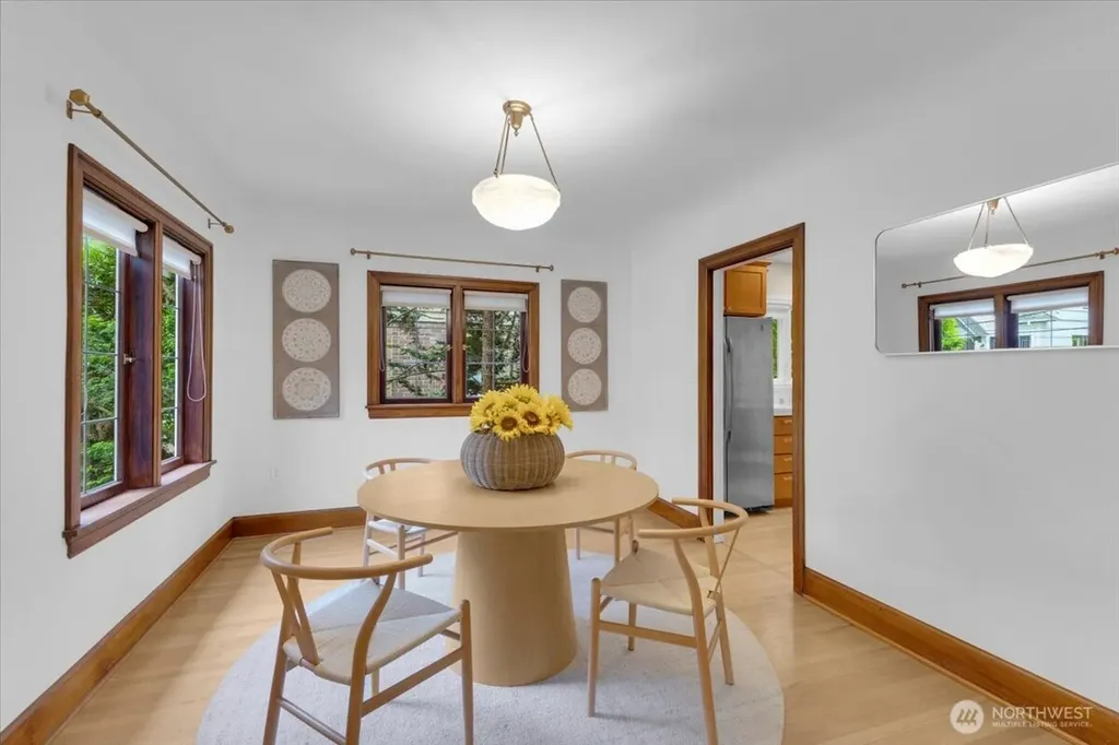 1955 21st Avenue E Seattle WA 98112