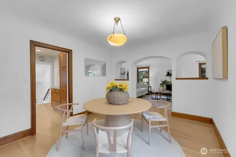 1955 21st Avenue E Seattle WA 98112