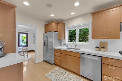 1955 21st Avenue E Seattle WA 98112