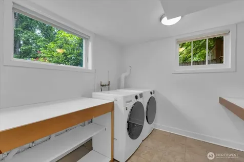 1955 21st Avenue E Seattle WA 98112