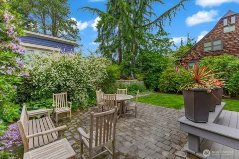 1955 21st Avenue E Seattle WA 98112