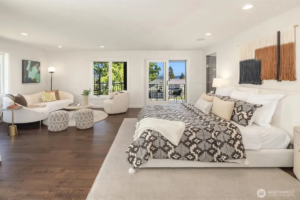1810 Madrona Drive Seattle WA 98122