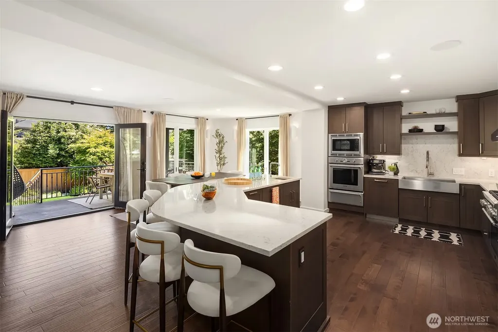 1810 Madrona Drive Seattle WA 98122