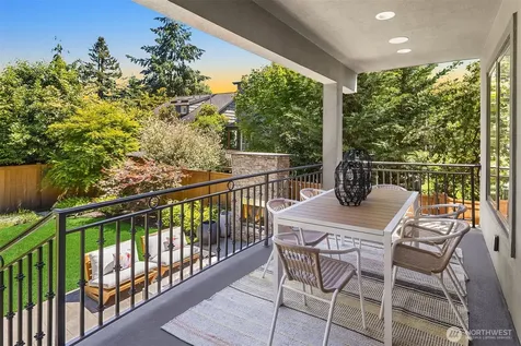 1810 Madrona Drive Seattle WA 98122