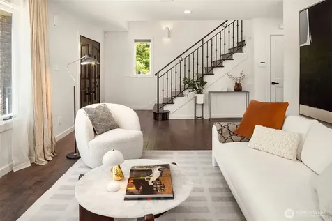 1810 Madrona Drive Seattle WA 98122