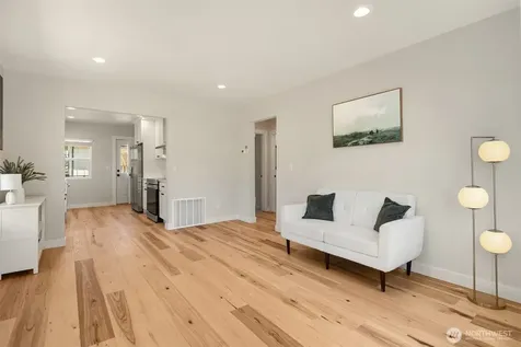 11558 Fremont Avenue N Seattle WA 98133