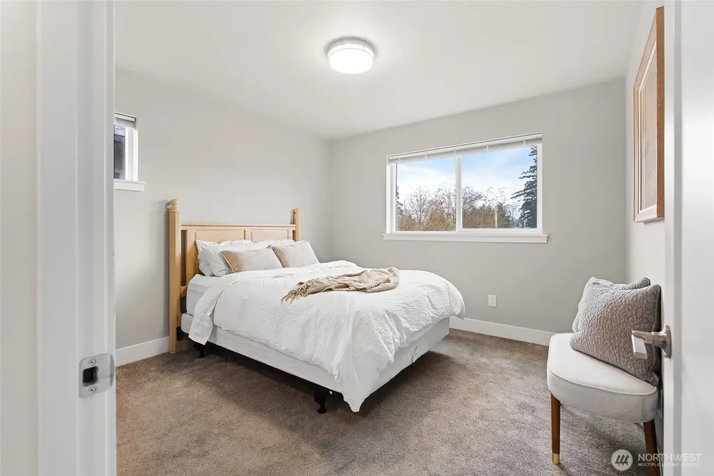 1884 Front Street Lynden WA 98264