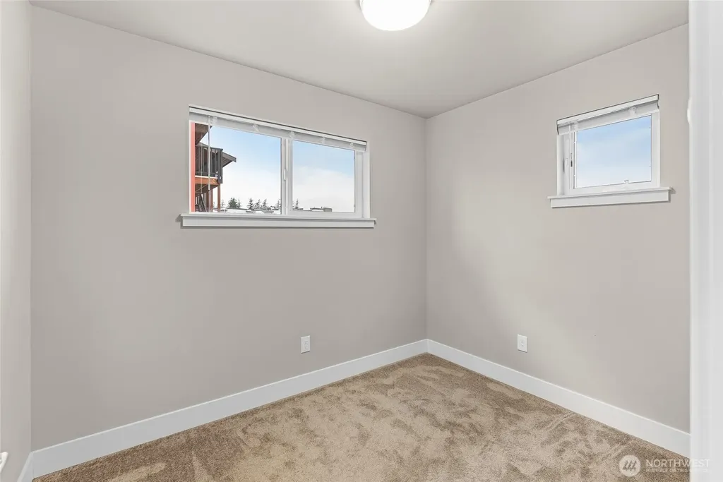 1884 Front Street Lynden WA 98264