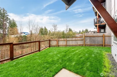 1884 Front Street Lynden WA 98264