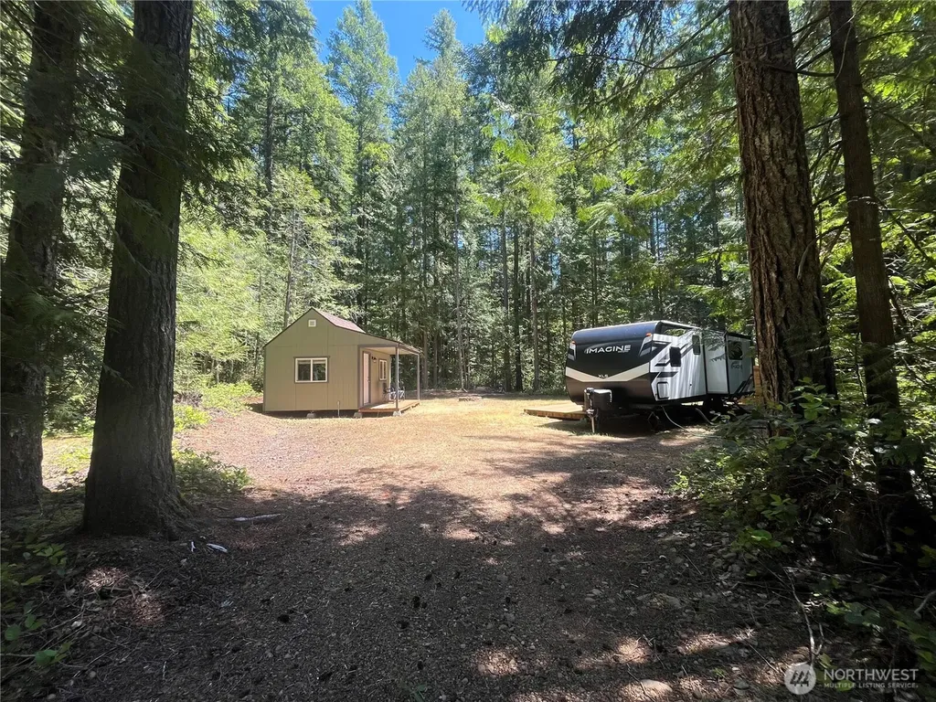 212 N Mt Jupiter Drive Hoodsport WA 98548
