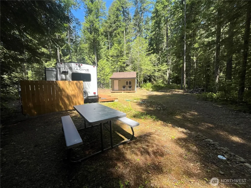 212 N Mt Jupiter Drive Hoodsport WA 98548