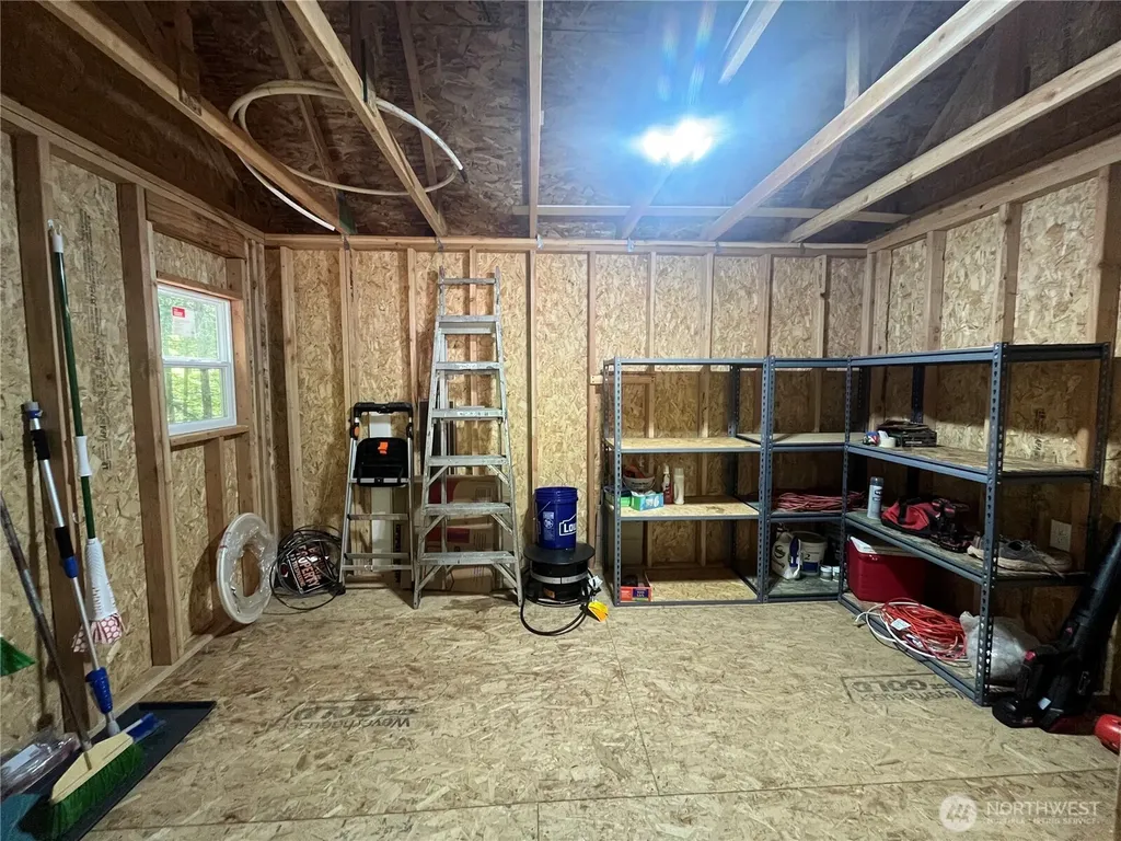 212 N Mt Jupiter Drive Hoodsport WA 98548