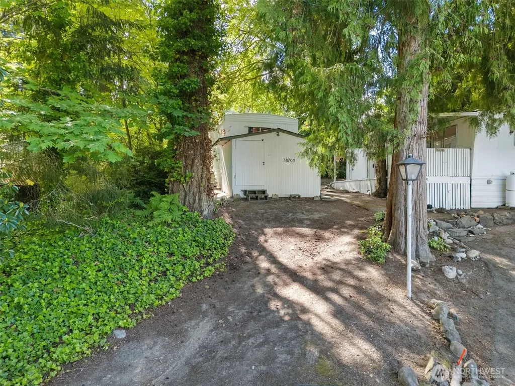 18705 1st Avenue NE Suquamish WA 98392