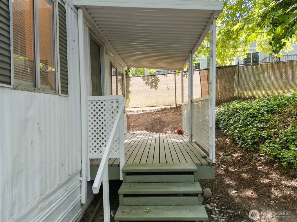 18705 1st Avenue NE Suquamish WA 98392