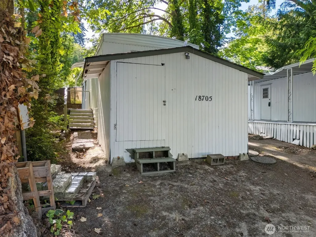 18705 1st Avenue NE Suquamish WA 98392