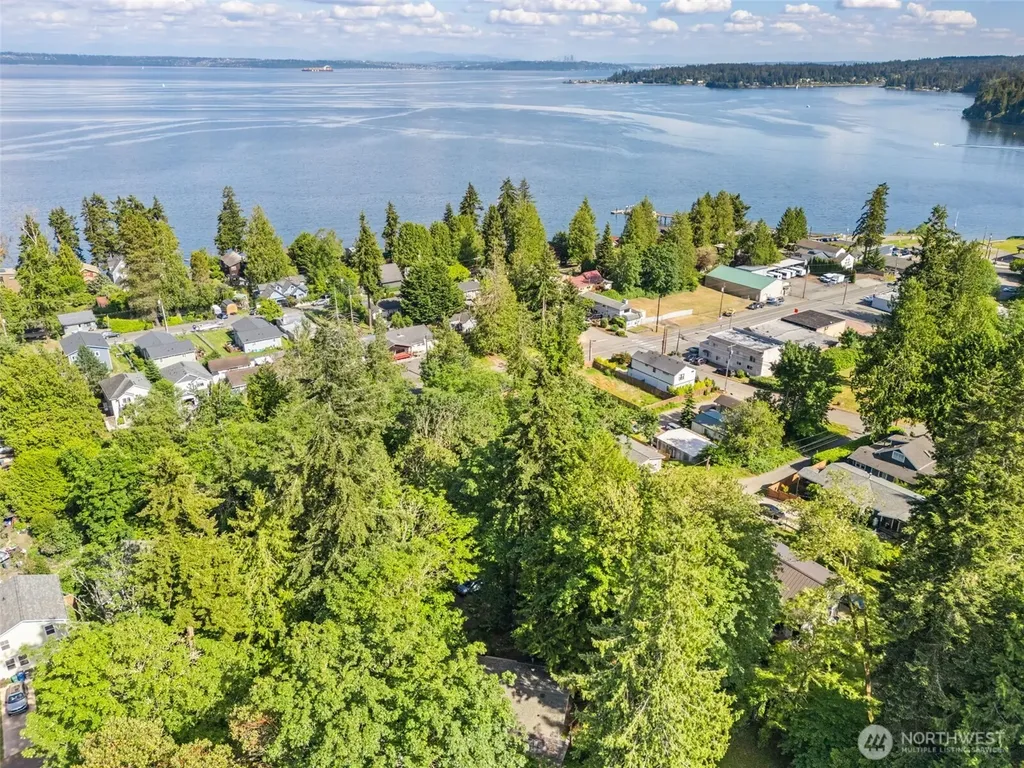 18705 1st Avenue NE Suquamish WA 98392