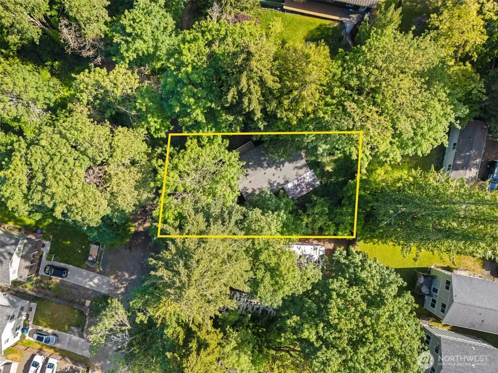 18705 1st Avenue NE Suquamish WA 98392