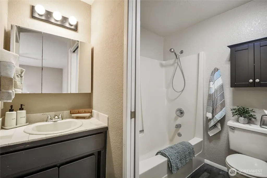 4013 Creek Place Mount Vernon WA 98273