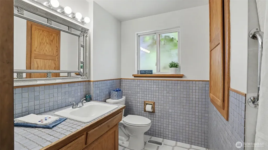 2200 NE 24th Street Renton WA 98056