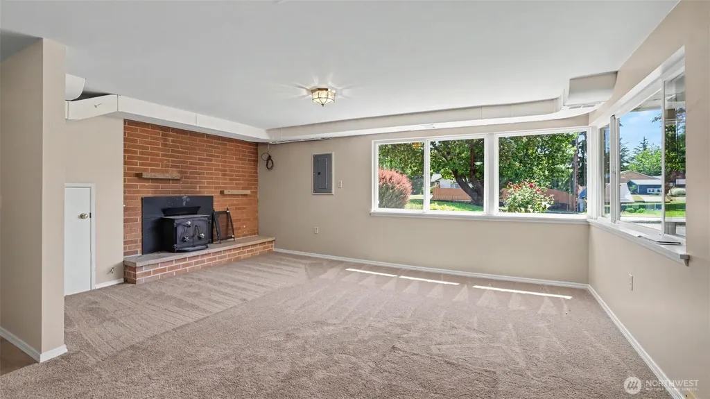 2200 NE 24th Street Renton WA 98056