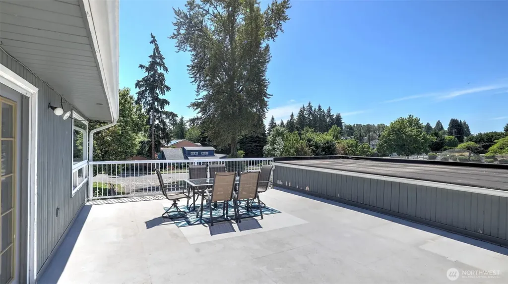 2200 NE 24th Street Renton WA 98056
