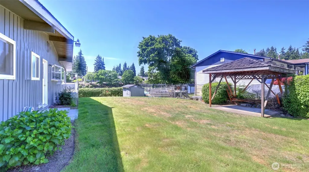 2200 NE 24th Street Renton WA 98056