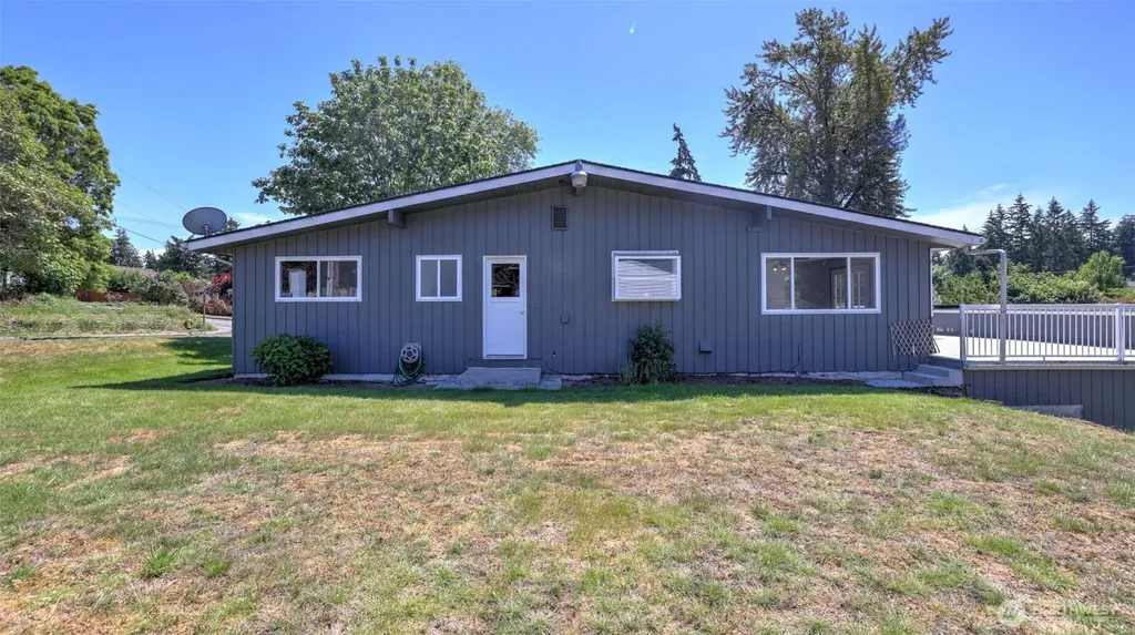 2200 NE 24th Street Renton WA 98056