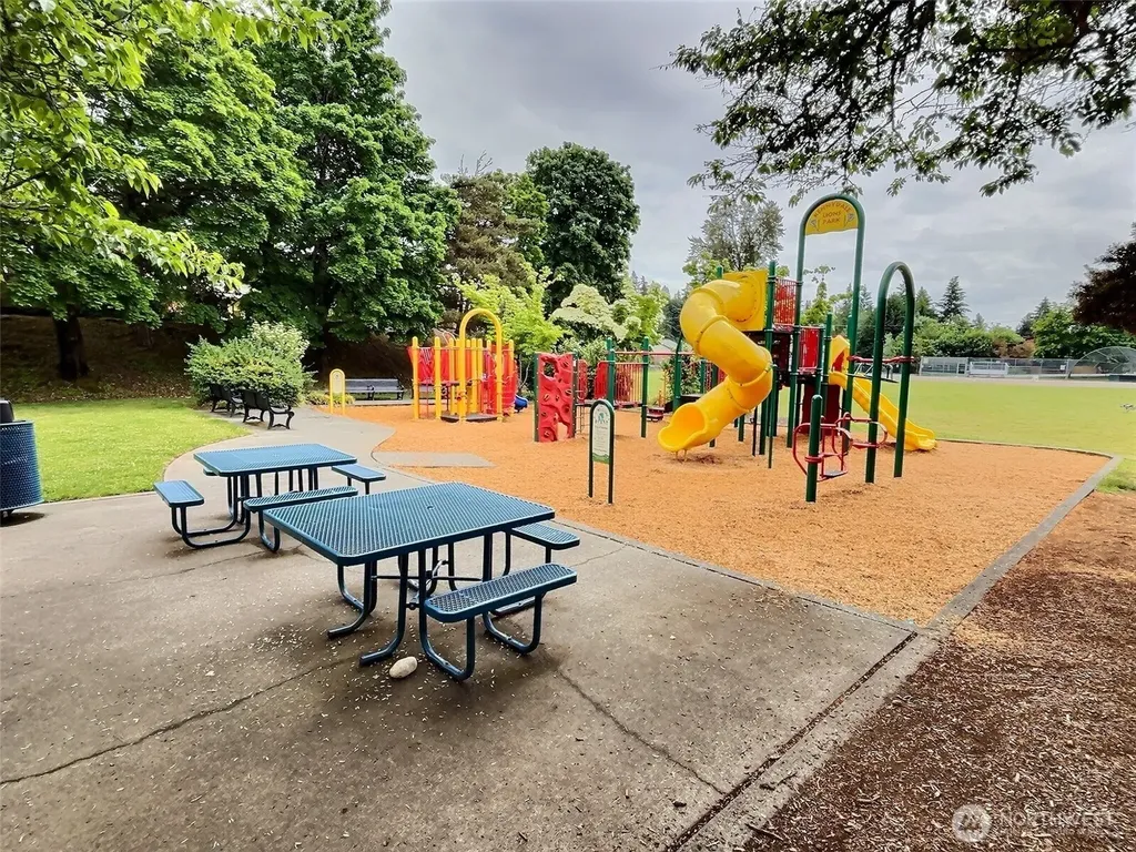 2200 NE 24th Street Renton WA 98056