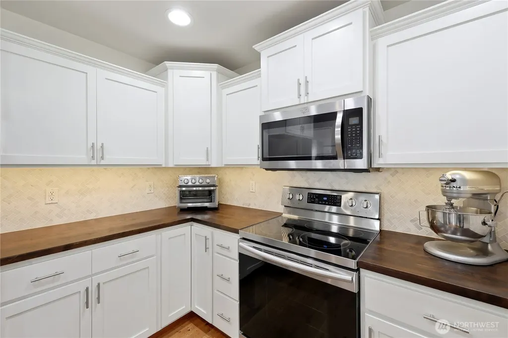 25829 163rd Avenue SE Covington WA 98042