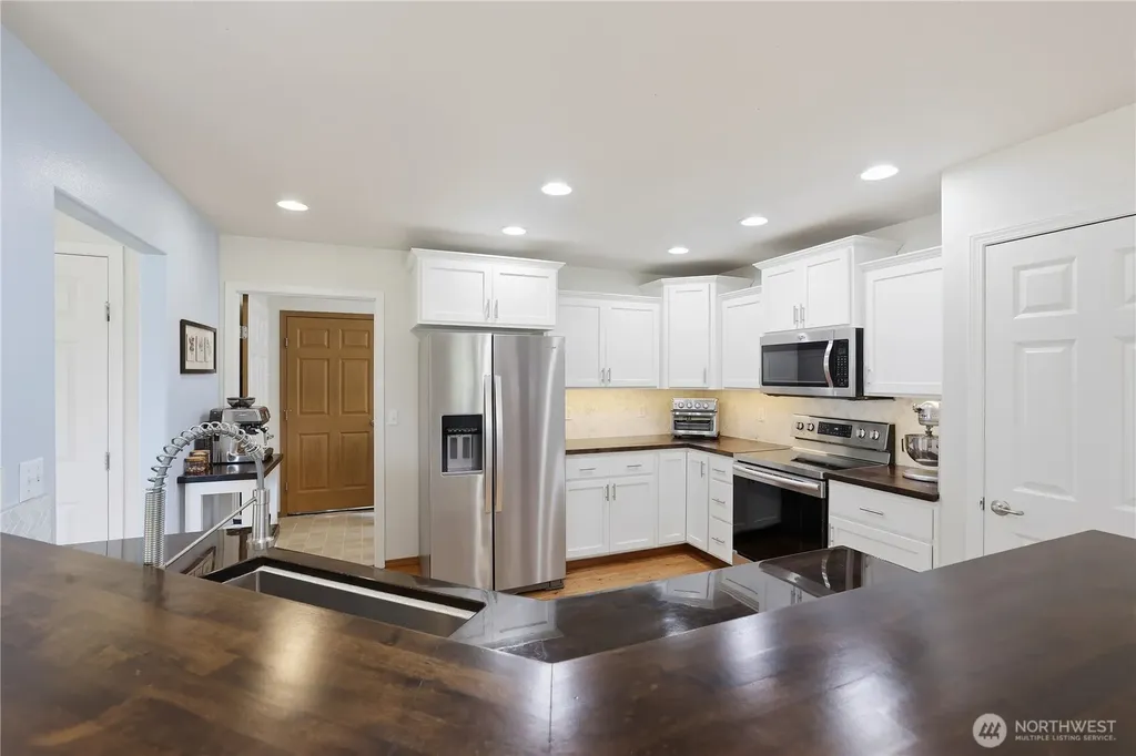 25829 163rd Avenue SE Covington WA 98042