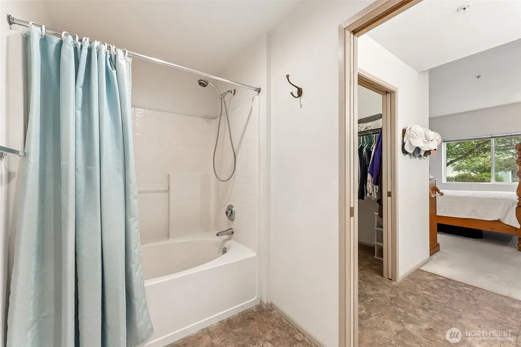 23511 54th Avenue S Kent WA 98032