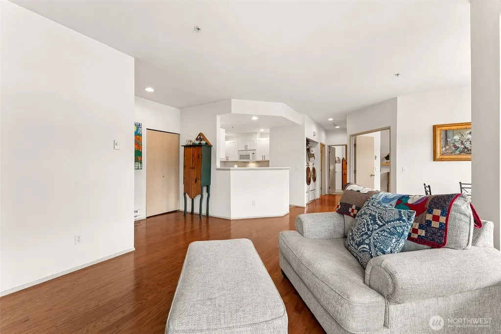 23511 54th Avenue S Kent WA 98032