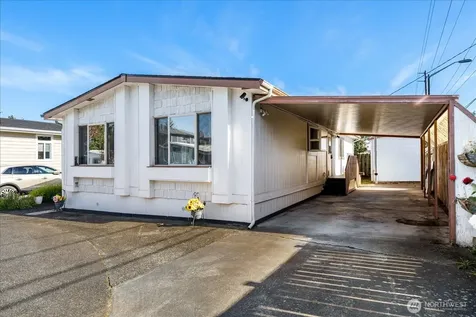 225 NE Ernst Street Oak Harbor WA 98277
