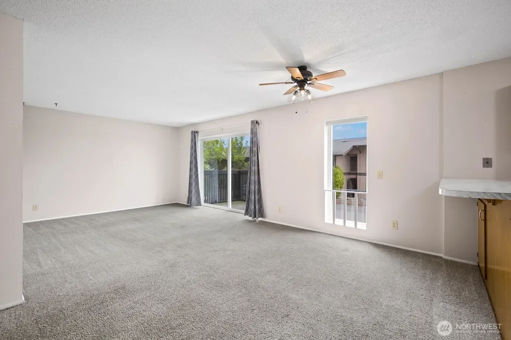 1425 S Puget Drive Renton WA 98055