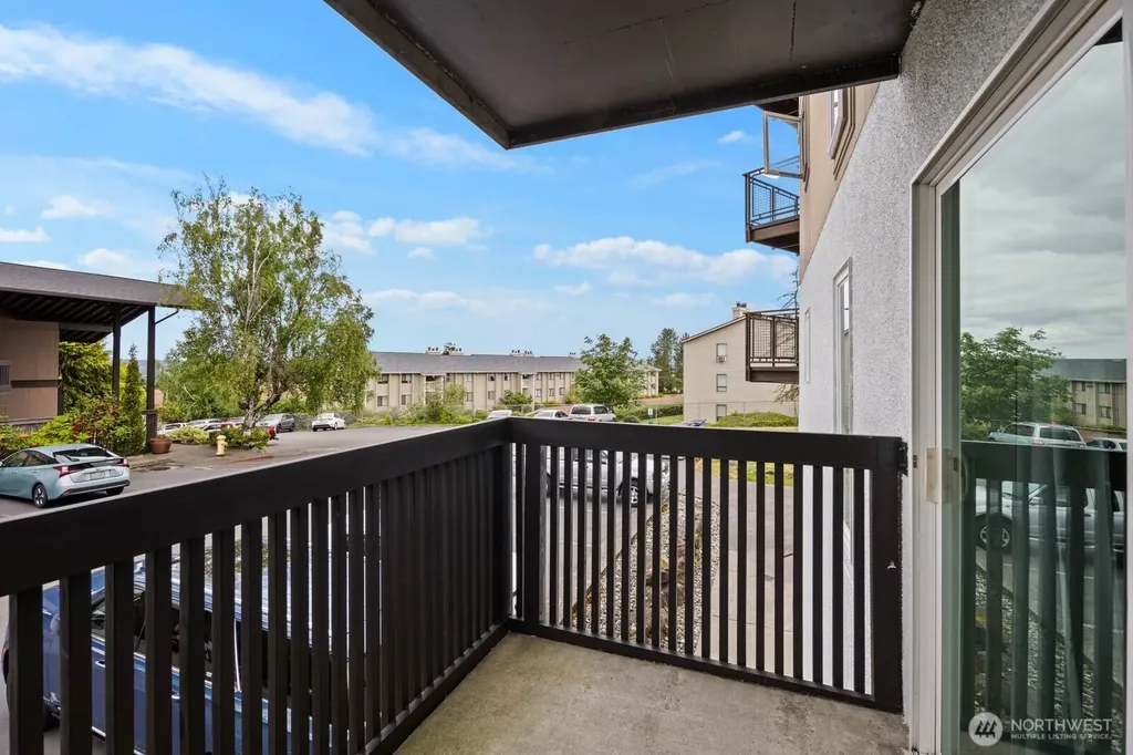 1425 S Puget Drive Renton WA 98055