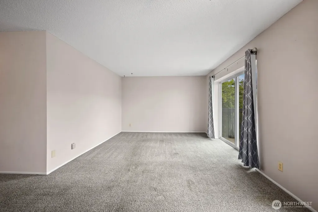 1425 S Puget Drive Renton WA 98055