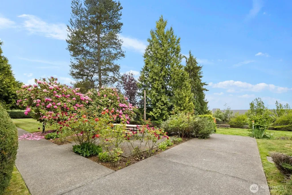 1425 S Puget Drive Renton WA 98055