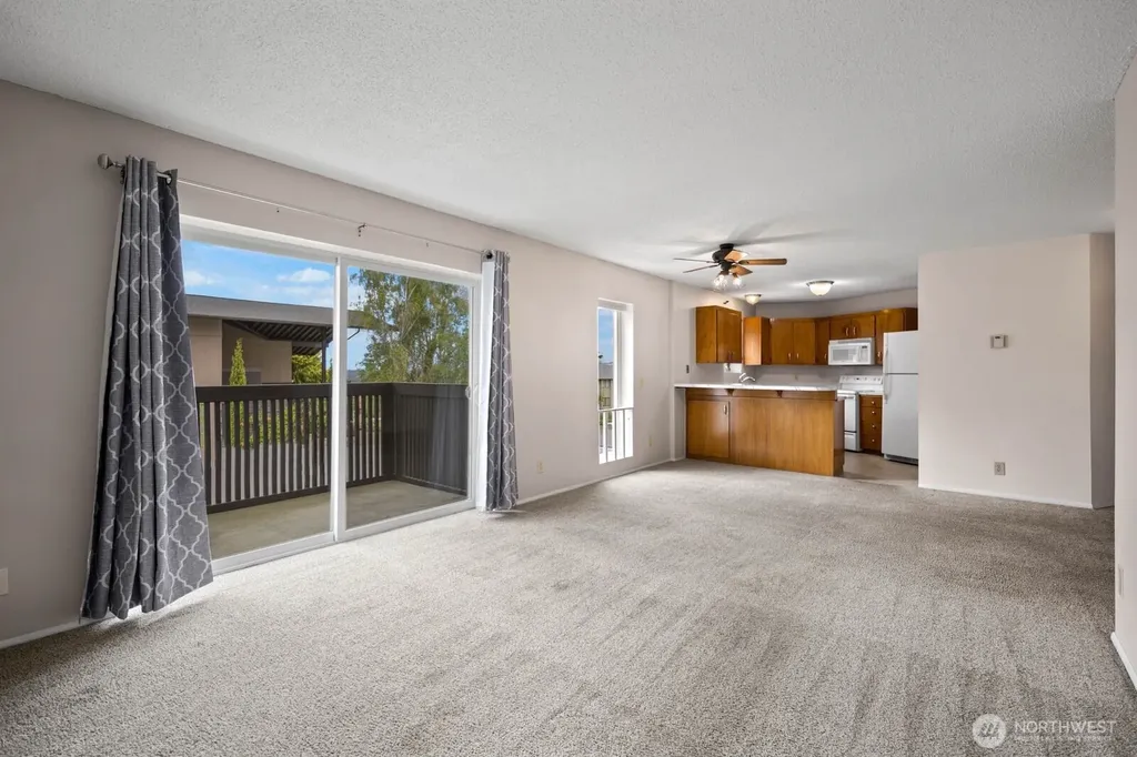 1425 S Puget Drive Renton WA 98055