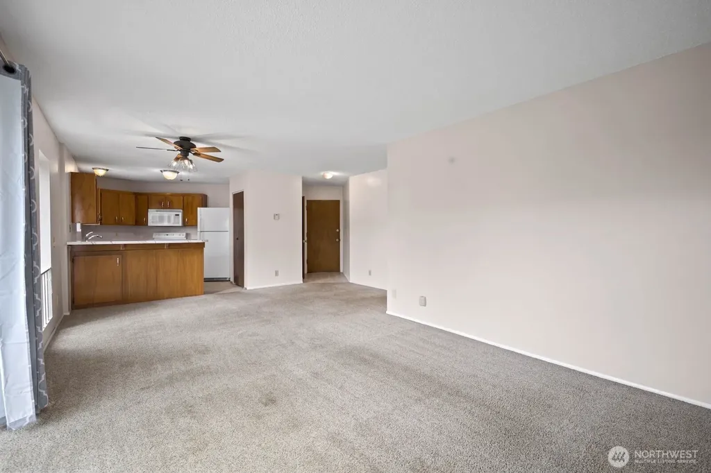 1425 S Puget Drive Renton WA 98055