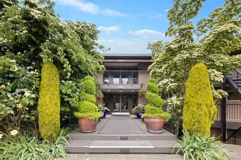 1425 S Puget Drive Renton WA 98055
