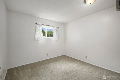 1425 S Puget Drive Renton WA 98055