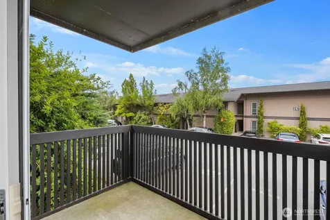 1425 S Puget Drive Renton WA 98055