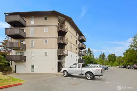 1425 S Puget Drive Renton WA 98055