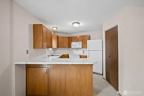 1425 S Puget Drive Renton WA 98055