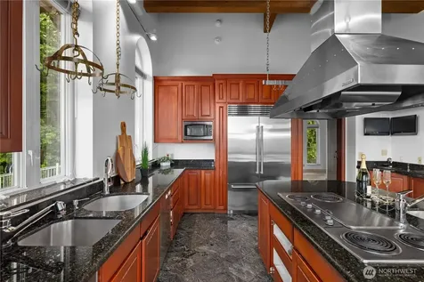 5454 194th Avenue SE Issaquah WA 98027