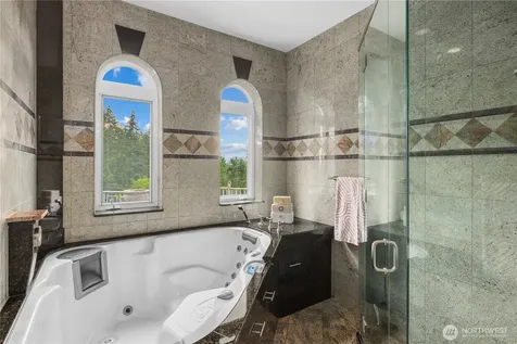 5454 194th Avenue SE Issaquah WA 98027