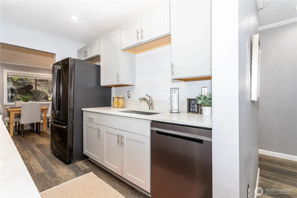 12517 NE 23rd Place Bellevue WA 98005